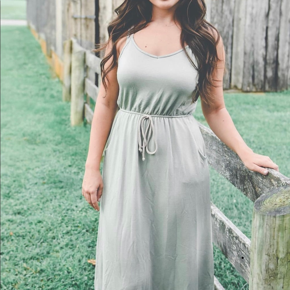 Midi dress with cinch waist